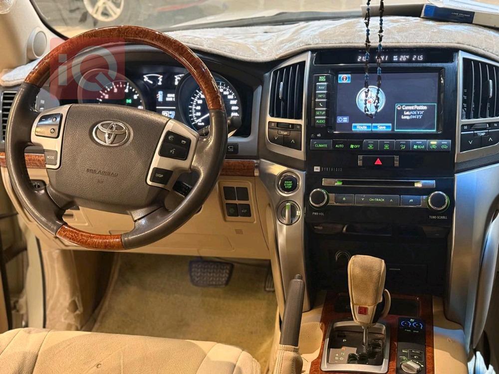 تويوتا لاندكروزر